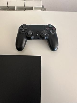 PS4 500GB con Mando
