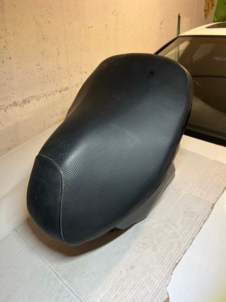 Sella completa Yamaha Aerox 50 con sottosella