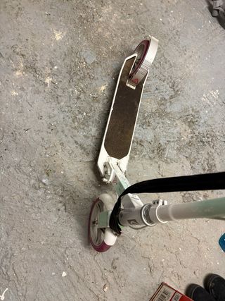 Patinete infantil blanco y rosa