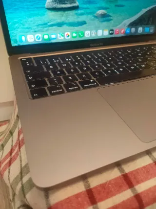 MacBook Pro 2020 i7/16GB RAM/512 SSD