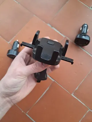 Cargadores USB + Soporte móvil de coche