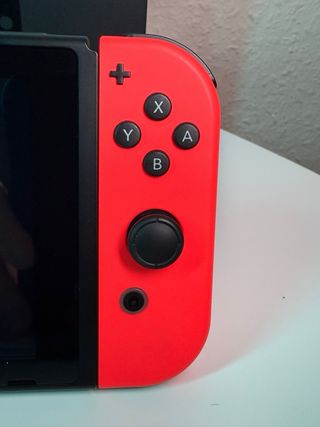 Nintendo Switch + Gioco FIFA + custodia
