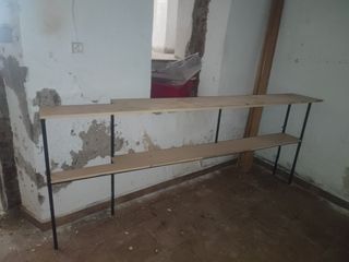 2 Estanterías Largas Metálicas