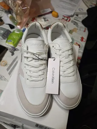 Calvin Klein Zapatillas Blancas y Doradas Talla 41