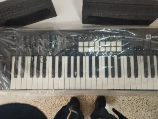 Novation Launchkey 49 Teclado Controlador USB