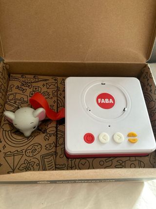 Reproductor FABA + figuras Elefante y Cerdito