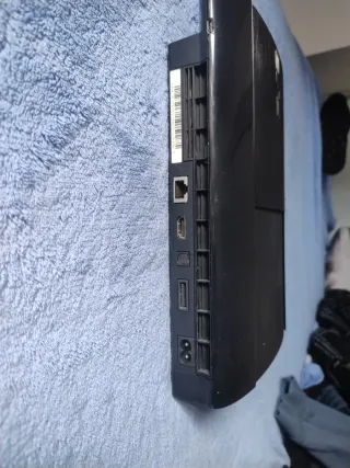 PS3 Super Slim QCefeuvedovlë