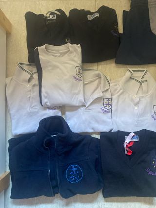 Ropa escolar Sagrat Cor / Carmelitas lote 40