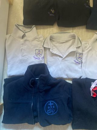 Ropa escolar Sagrat Cor / Carmelitas lote 40