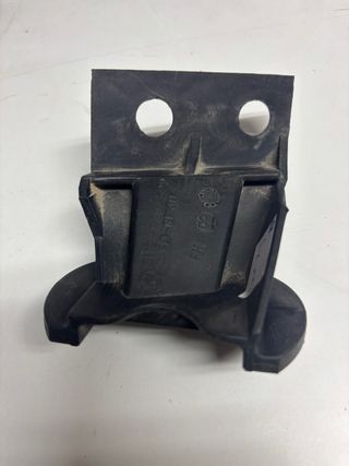 Soporte Parachoques Trasero Derecho BMW z3 (c)