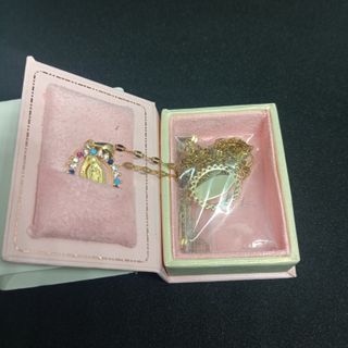 2 MEDALLAS VIRGEN MILAGROSA EN ESTUCHE