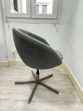 Silla de diseño gris