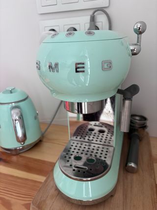 Cafetera SMEG verde agua