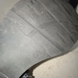 Botas pretas tamanho 29