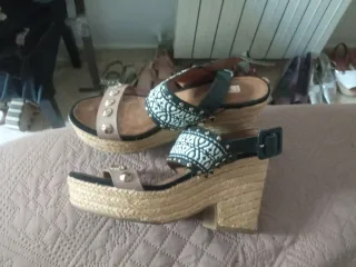 Zuecos Sandalias Mujer Beige y Negro