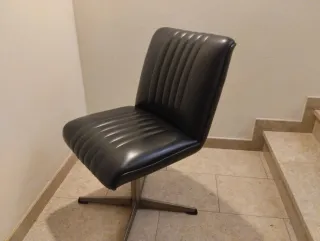 Coppia Poltrone Pelle Design Anni '70