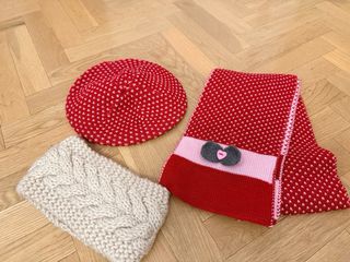 Conjunto infantil: gorro, bufanda y diadema.