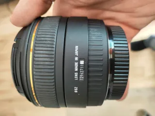 Objetivo SIGMA 30 MM F1:1.4 DC HSM