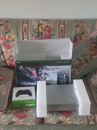 Xbox One X 1TB + 4 Juegos + 2 Mandos