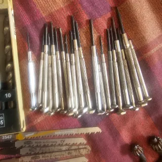 Lote de brocas y herramientas de carpintería