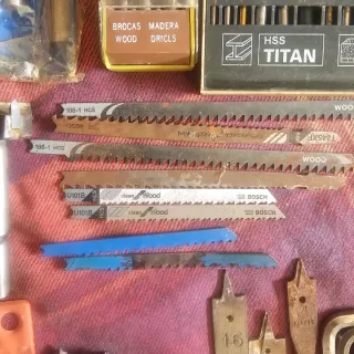 Lote de brocas y herramientas de carpintería