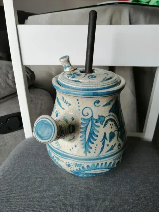 Chocolatera cerámica Manises azul y blanco