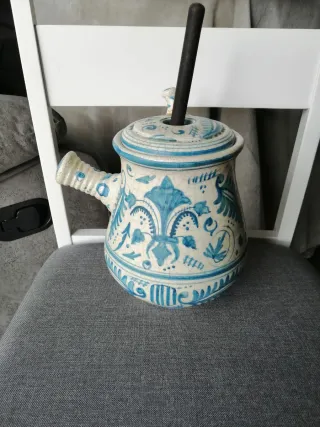 Chocolatera cerámica Manises azul y blanco