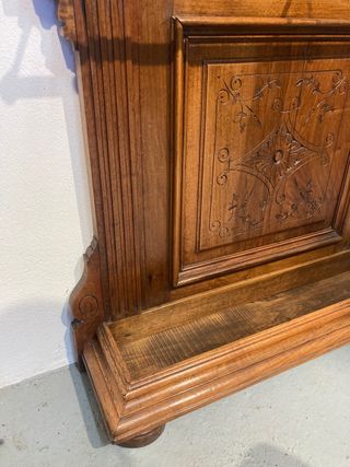 Perchero de nogal restaurado