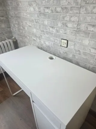 Escritorio blanco moderno