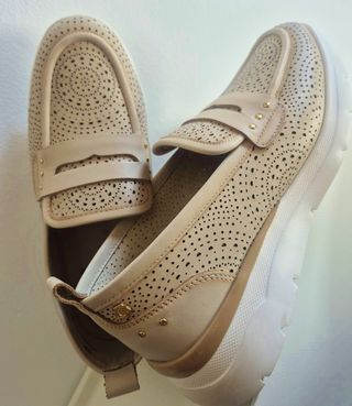 Mocasines Carmela Mujer Beige