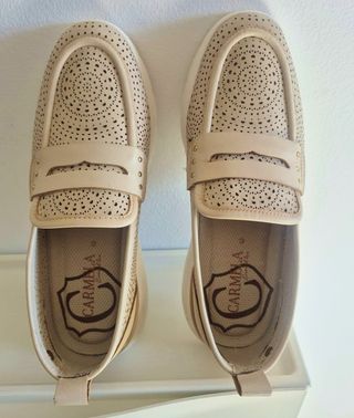 Mocasines Carmela Mujer Beige