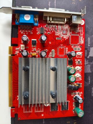 Tarjeta Gráfica XFX Geforce 6600GT 128MB