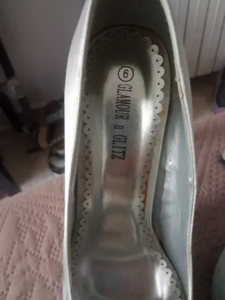 Zapatos de tacón plateados Lancer & Glitz talla 38