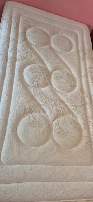 Colchón,canape y cabecero cama 105