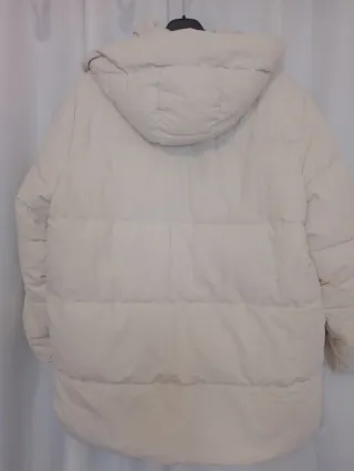 Abrigo acolchado Zara beige