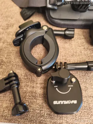 GoPro Hero 12 + Petto + Caricabatterie 4 Batterie + Telecomando