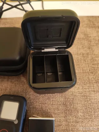 GoPro Hero 12 + Petto + Caricabatterie 4 Batterie + Telecomando