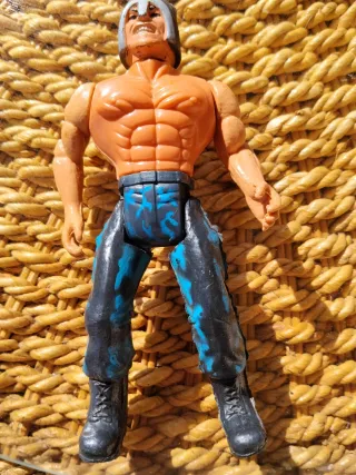 Muñeco vintage guerrero