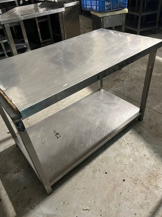 Mesa de acero inoxidable