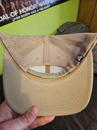 Gorra Salty Crew beige