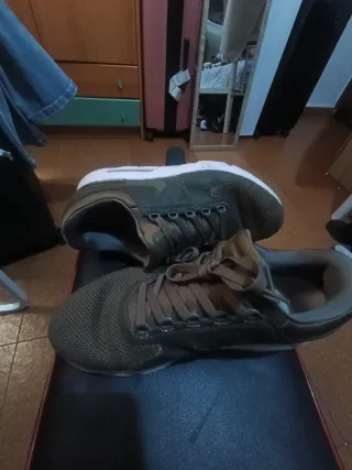 Zapatillas Nike Air Verdes y Blancas