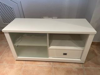 Mueble TV blanco con cristal y cajón
