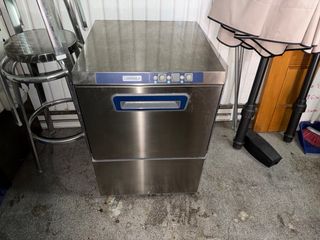 Fregadero y lavavajillas