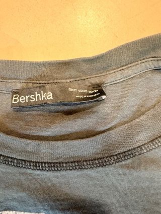 Camiseta Bershka Mariposa Estampada Talla M