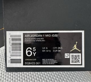 Zapatilla Air Jordan 1 Mid GS NIKE. Talla 39