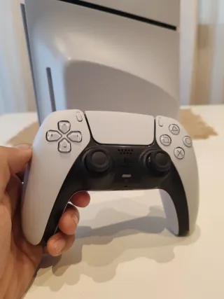 Consola PS5 con lector y mando