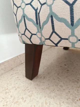 Butaca de tela con diseño geométrico