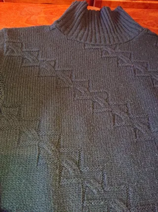 Jersey Lana Negro Cuello Alto Talla L