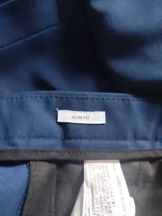 Traje hombre. Color azul tinta.