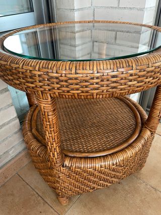 Mesa auxiliar ratán y cristal REBAJADA!!